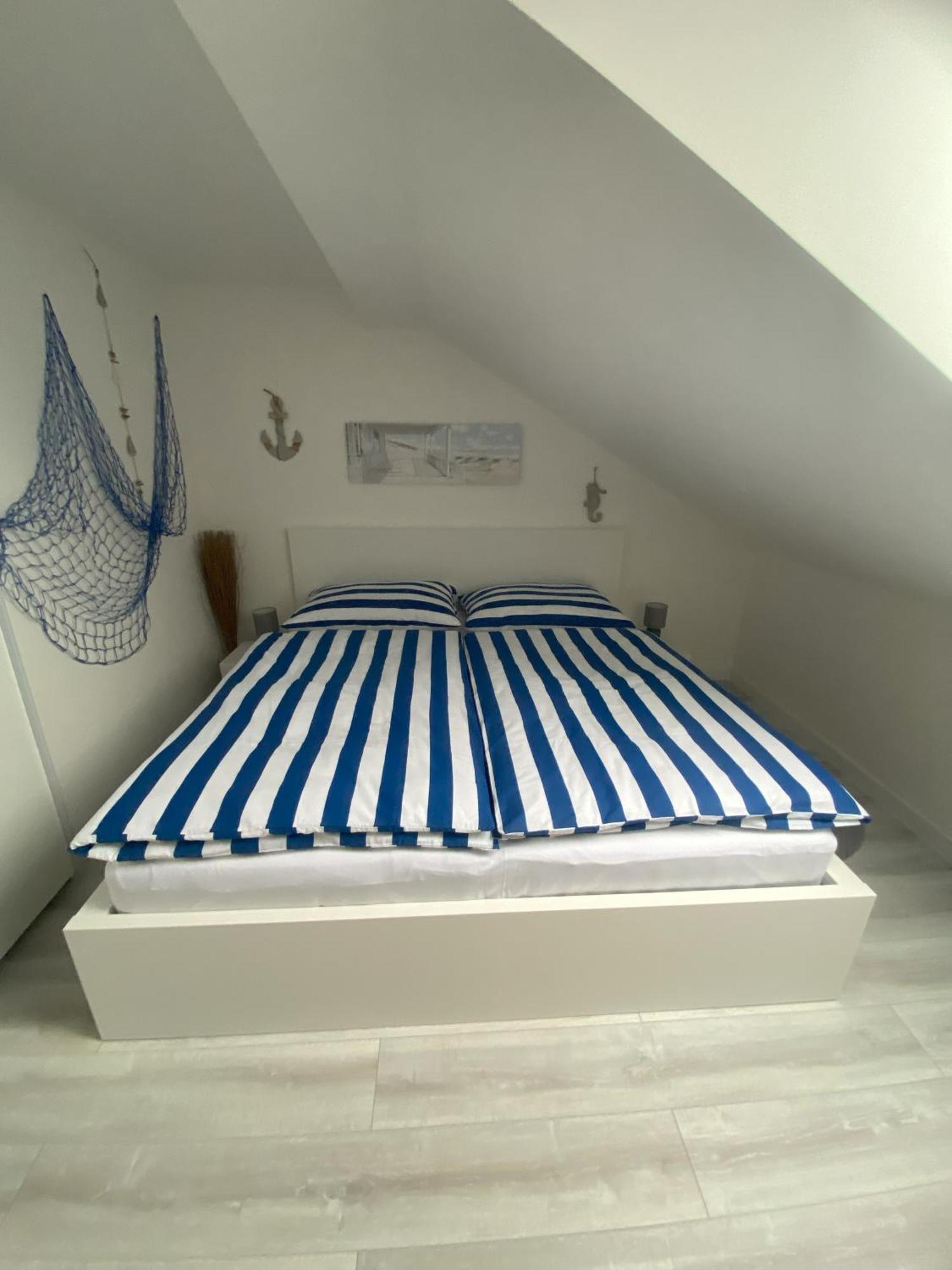 Deer House Apartment *